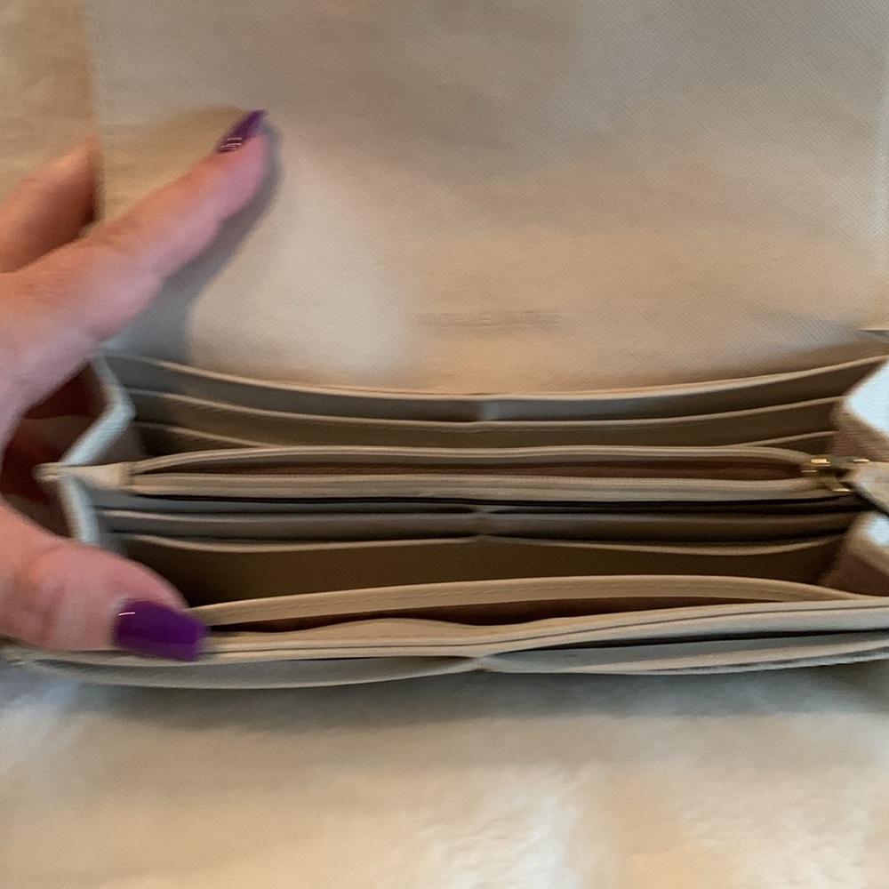 Wallet - Picture 3 of 5
